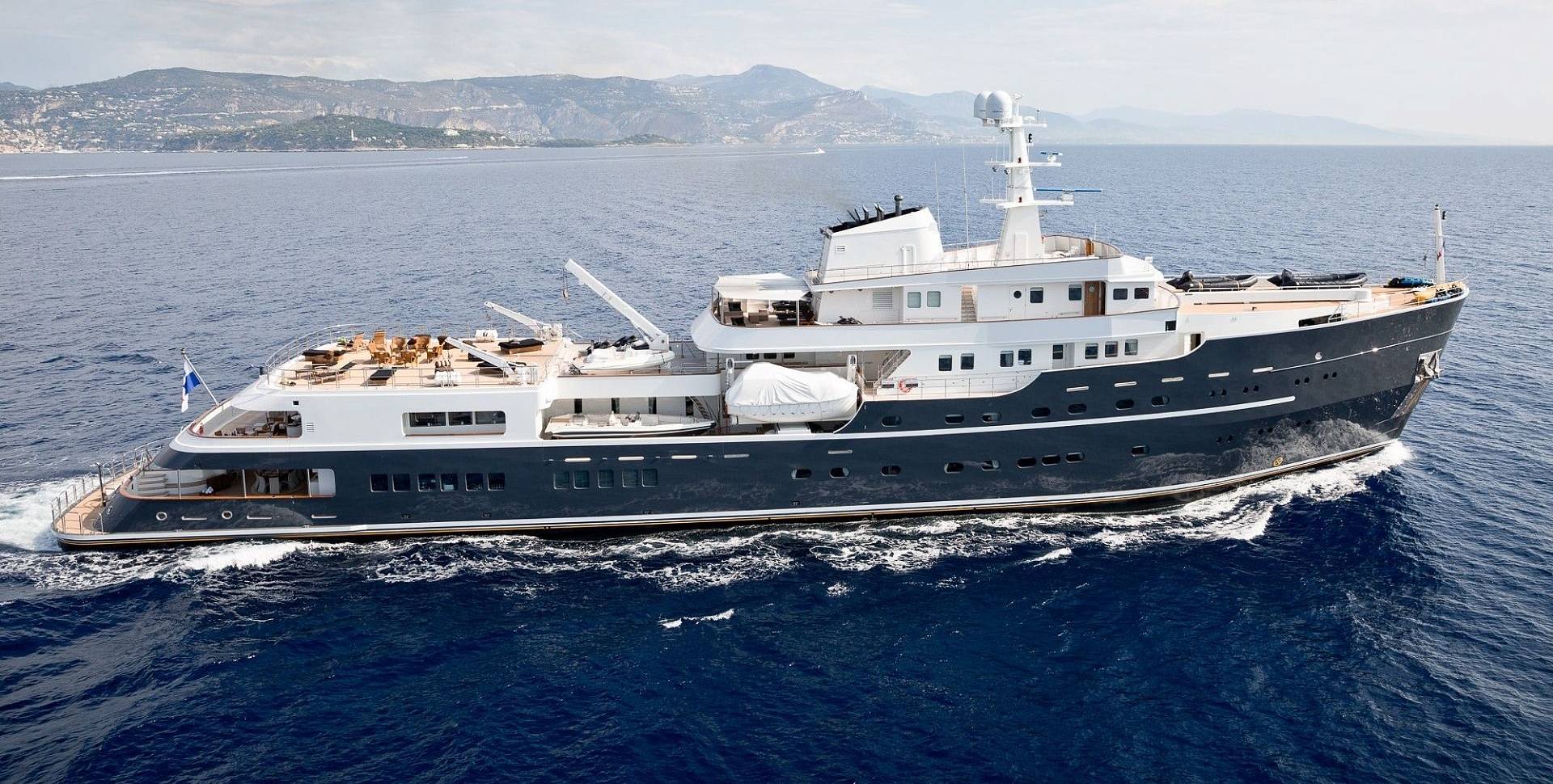 LEGEND yacht