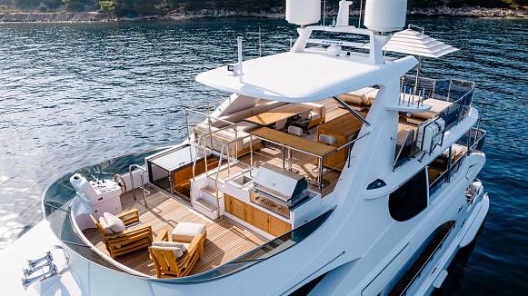AFINA yacht