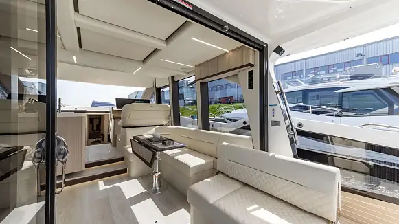 GALEON 440 FLY yacht