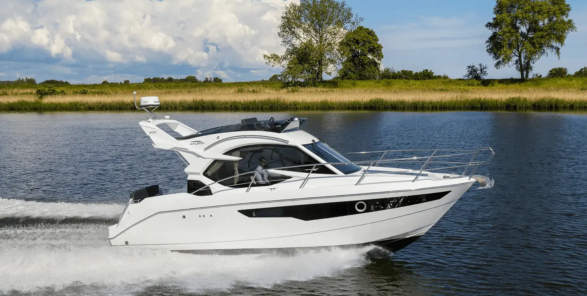 GALEON 300 FLY yacht