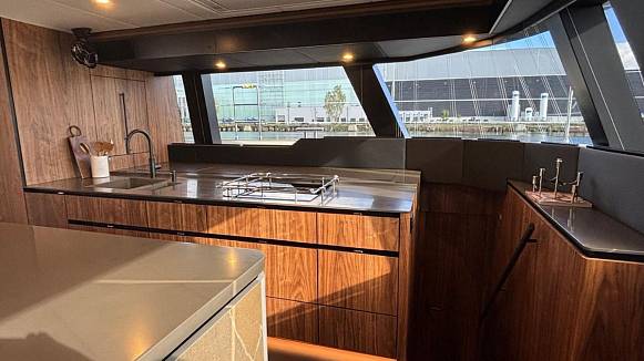 SUNREEF 60 SAILING yacht