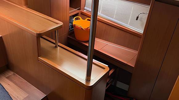 AQUILA 44 POWERCAT yacht