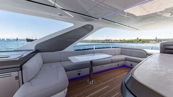 GALEON 800 FLY yacht