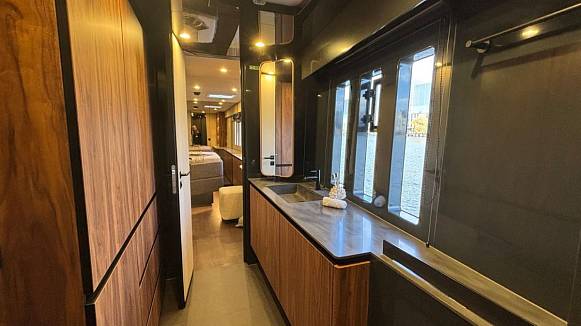 SUNREEF 60 SAILING yacht