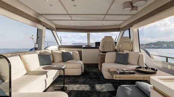 Azimut Magellano 60 yacht