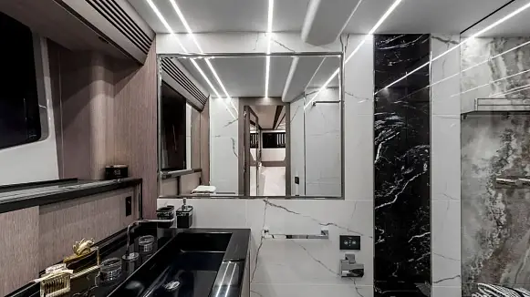 GALEON 800 FLY yacht