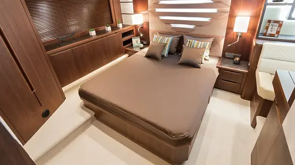 GALEON 560 SKY yacht