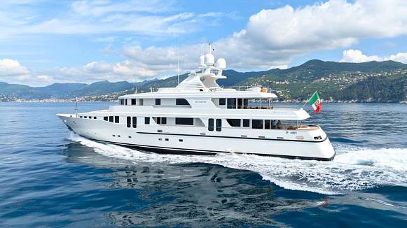 NEW MASTER yacht
