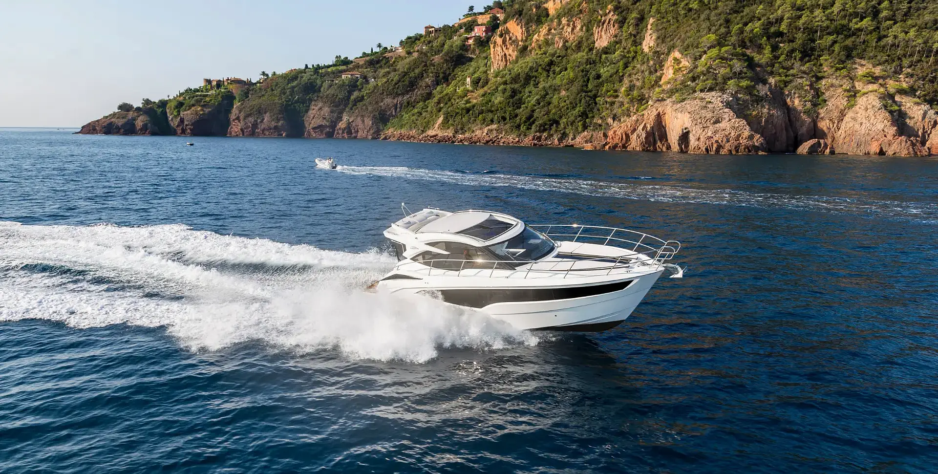 GALEON 365 HTS yacht