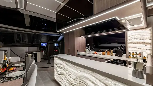 GALEON 800 FLY yacht
