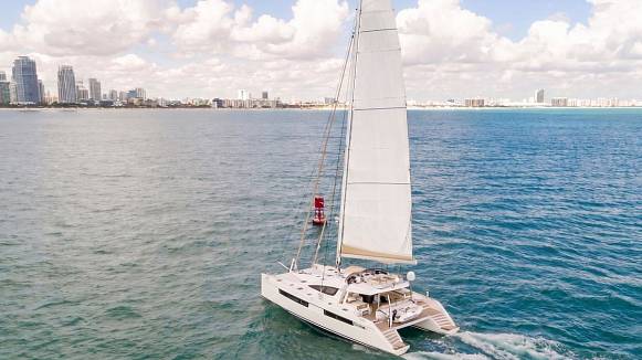 PRIVILEGE SERIE 6 yacht
