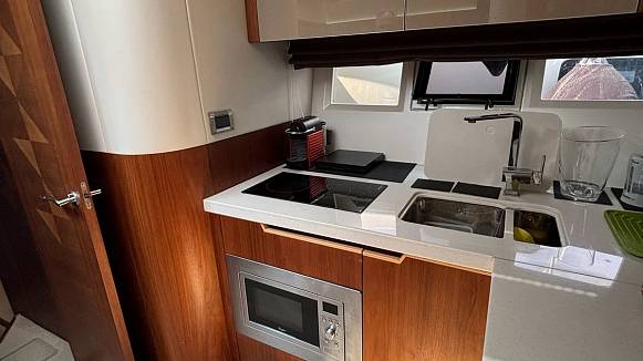 GALEON 445 HTS yacht