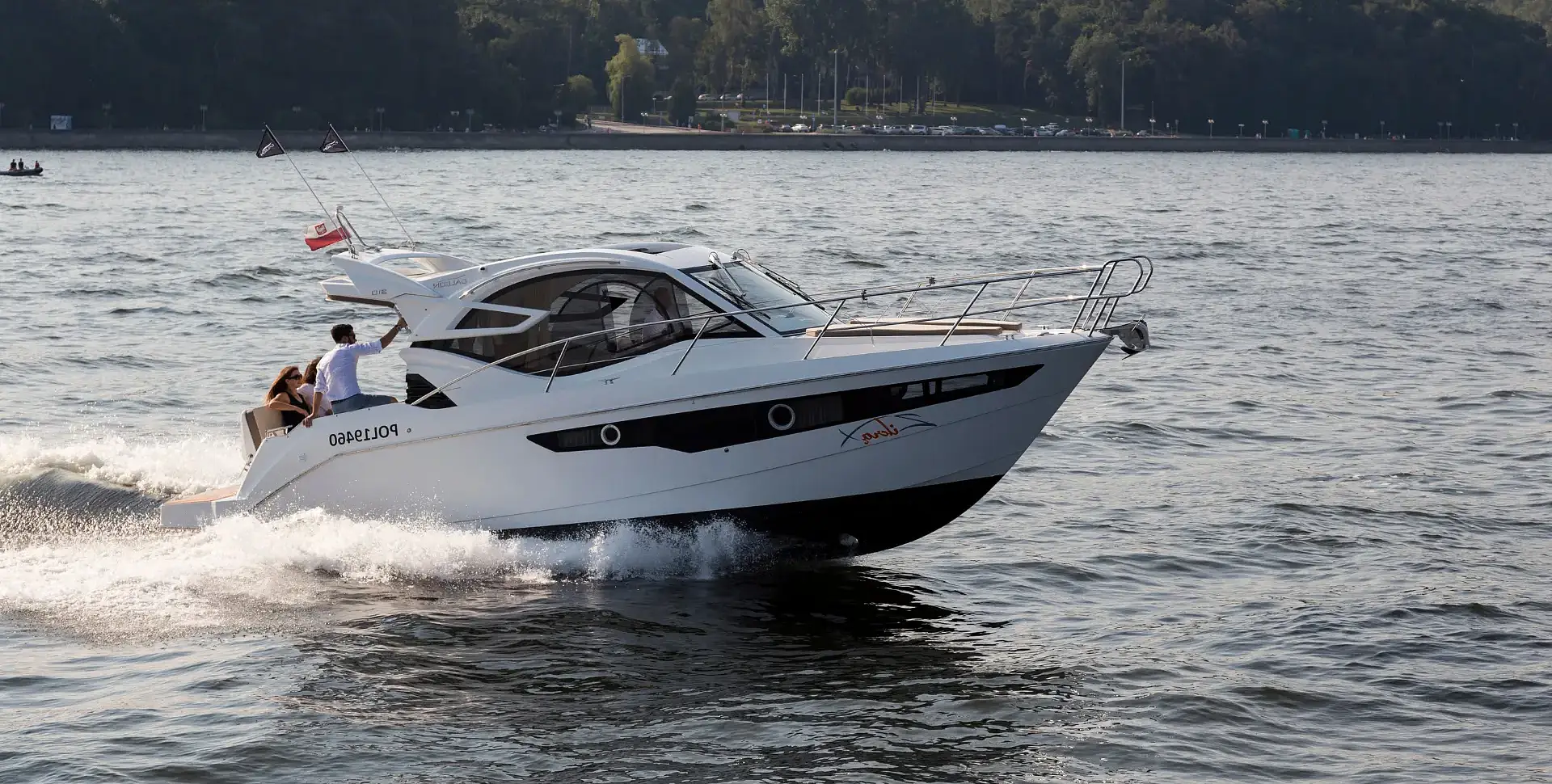 GALEON 310 HTC yacht