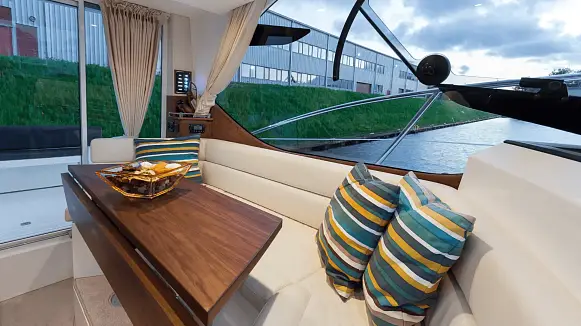 GALEON 300 FLY yacht