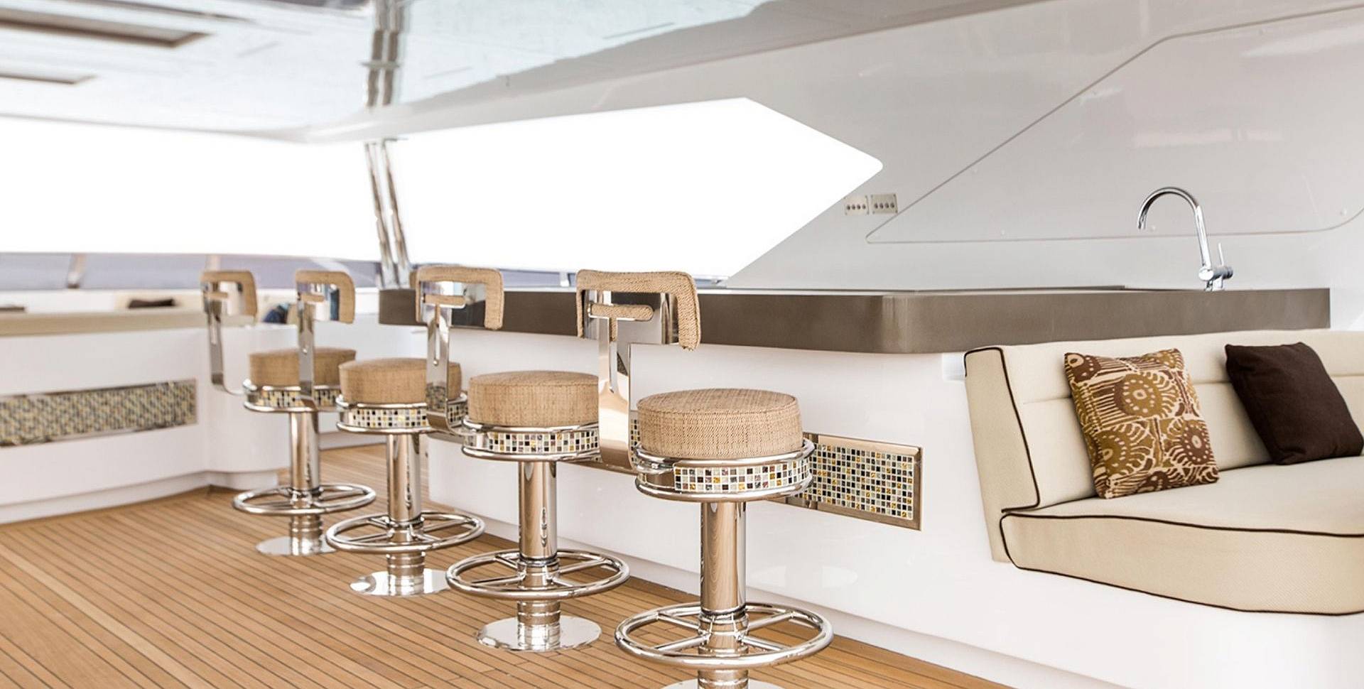 Majesty 155 yacht