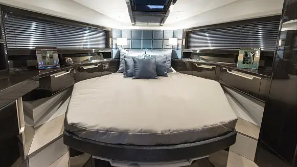 GALEON 430 SKYDECK yacht