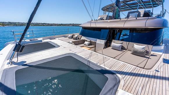 SUNREEF 60 SAILING yacht