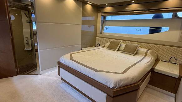 DOMINATOR 640 S yacht