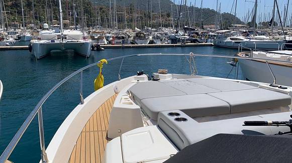 CRANCHI E52F EVOLUZIONE yacht