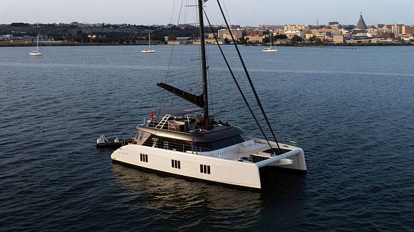 SUNREEF 60 SAILING yacht