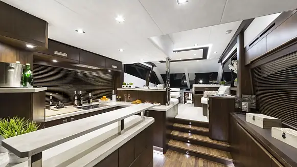 GALEON 550 FLY yacht