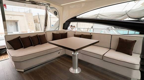 PERSHING 62 yacht