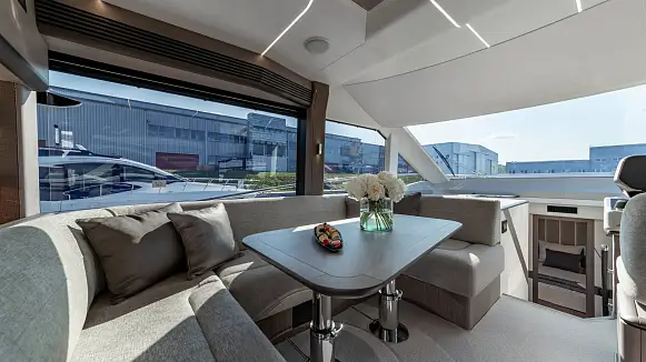 GALEON 560 FLY yacht