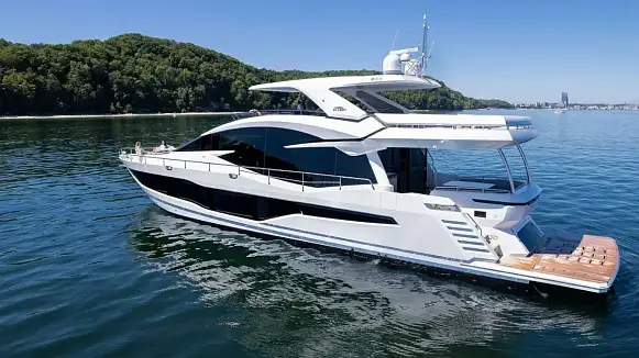 GALEON 800 FLY yacht