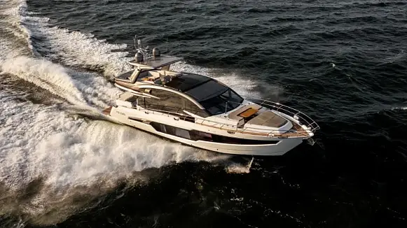GALEON 700 SKY yacht