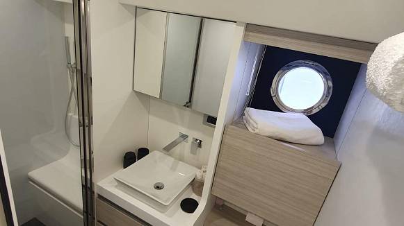 CRANCHI E52F EVOLUZIONE yacht