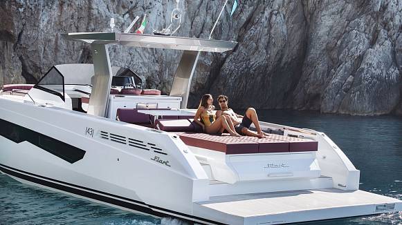 Fiart 43 Seawalker yacht