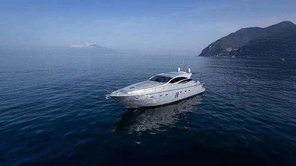 PERSHING 62 yacht