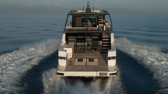 BGX 73 yacht