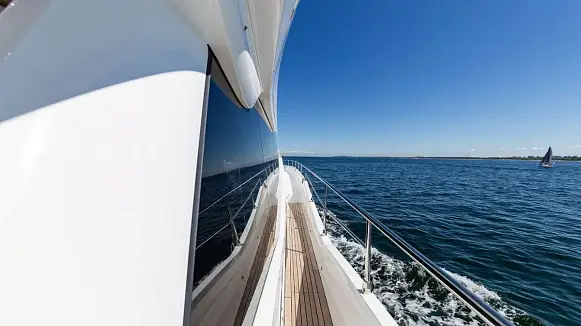 GALEON 800 FLY yacht