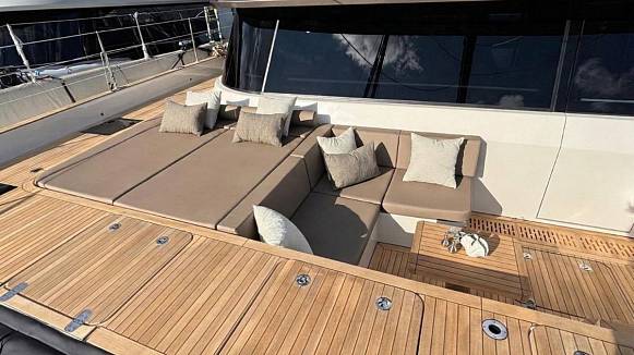 SUNREEF 60 SAILING yacht