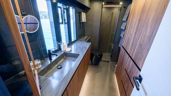 SUNREEF 60 SAILING yacht