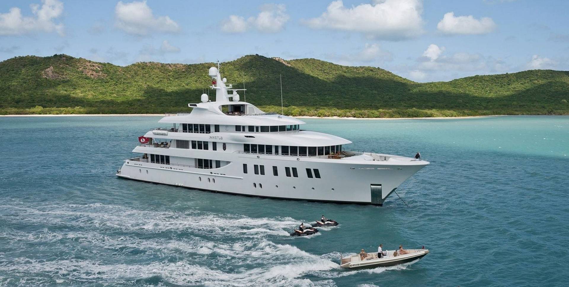 INVICTUS yacht