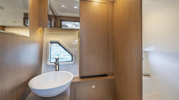 GRAN TURISMO 36 yacht