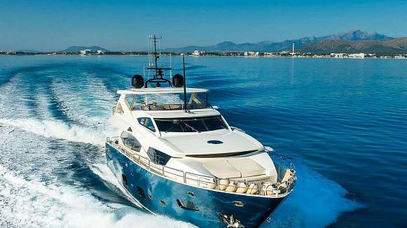 SHE GOT THE HOUSE yacht