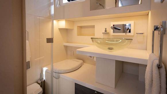 DOMINA 42 WA yacht