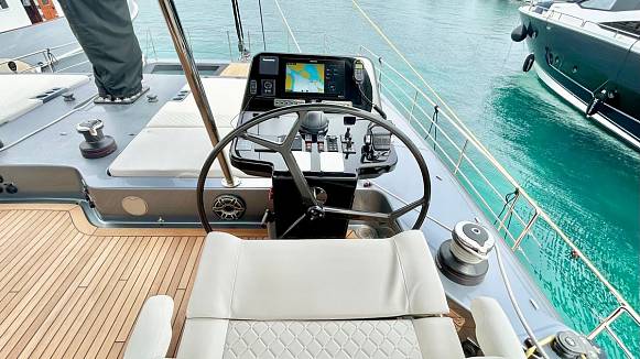 SUNREEF 50 SAILING yacht