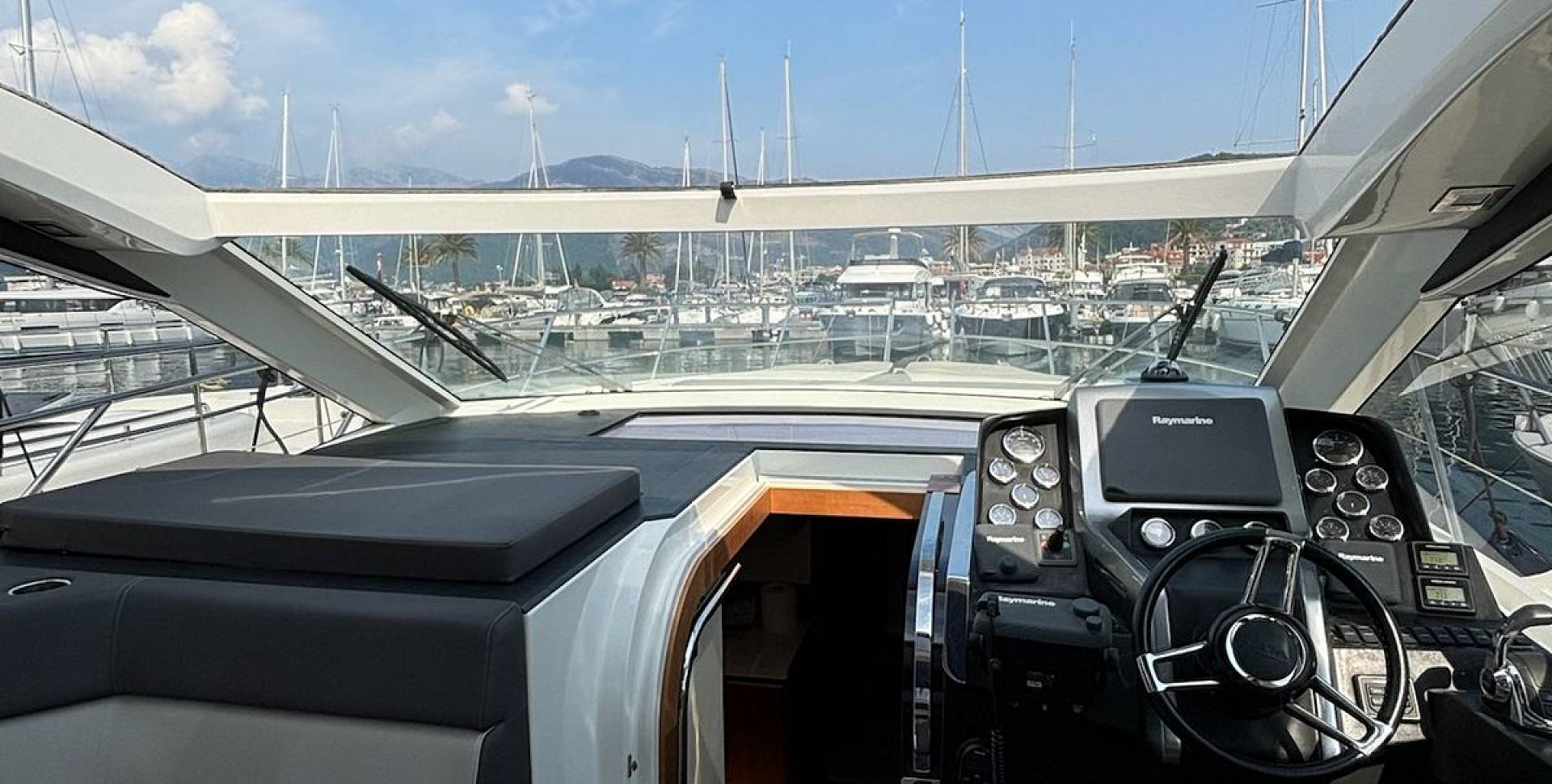 GALEON 445 HTS yacht