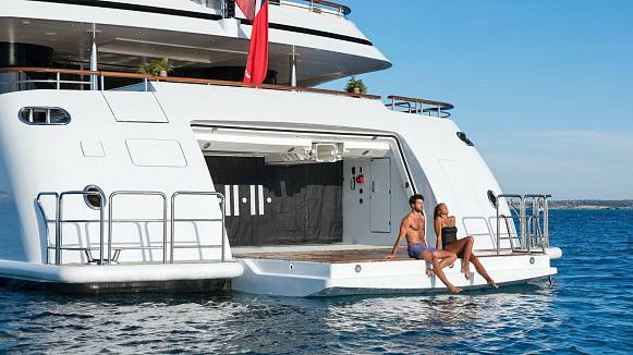 SOUNDWAVE yacht