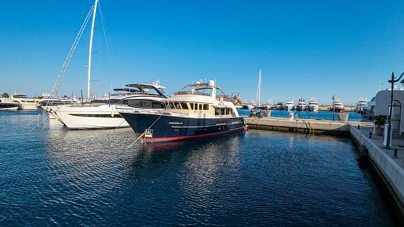 DE ALM DELFINO 60 yacht