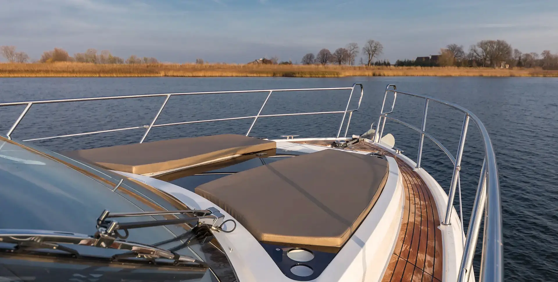 GALEON 360 FLY yacht