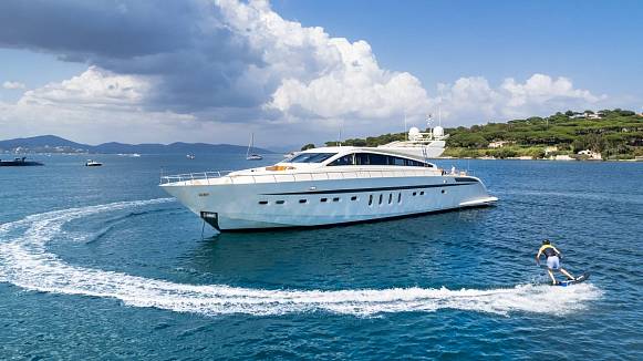 ECLAT yacht