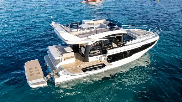 GALEON 440 FLY yacht