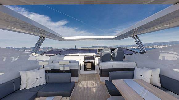 PEARL 95 yacht