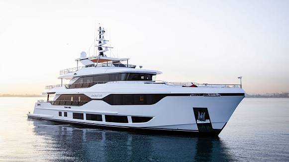 MAJESTY 120 yacht