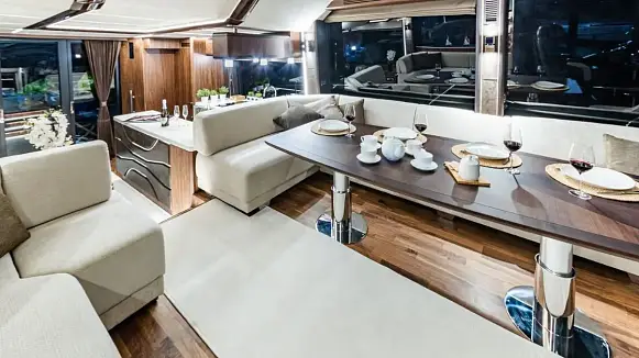 GALEON 680 FLY yacht